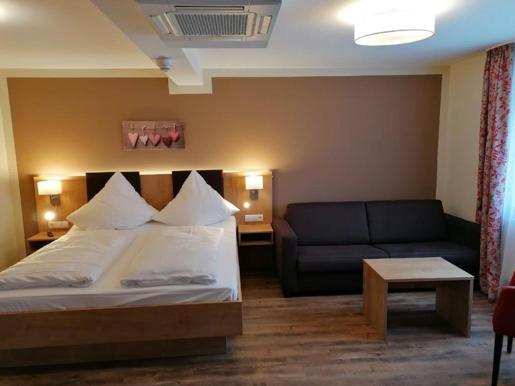 Landgasthof Niebler 아델스도프 외부 사진